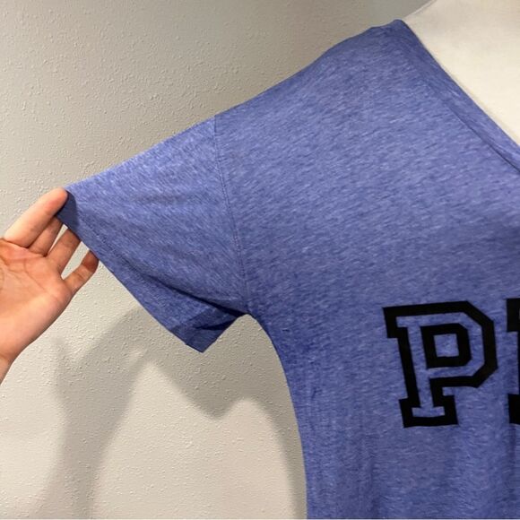 PINK Victoria's Secret Women's Lavender V-Neck Tee size medium - Picture 4 of 11